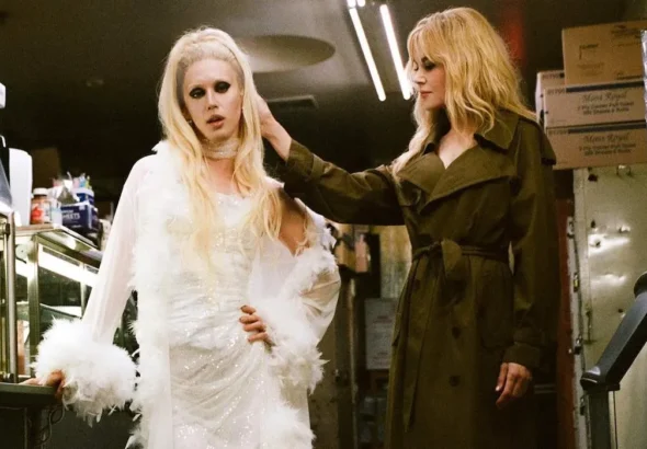 troye-sivan-dresses-in-drag-in-his-new-music-video-starring-nicole-kidman